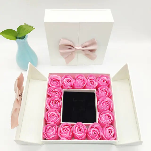 Artificial Rose Flower Gift Box mit Kette (verschiedene Designs)