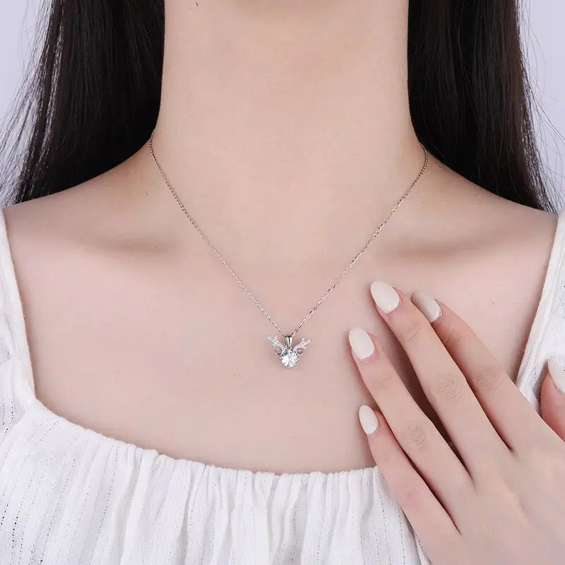 925er Silber Moissanite Deer Diamond Necklace