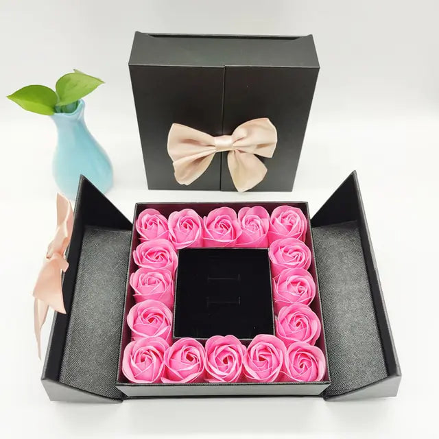 Artificial Rose Flower Gift Box mit Kette (verschiedene Designs)